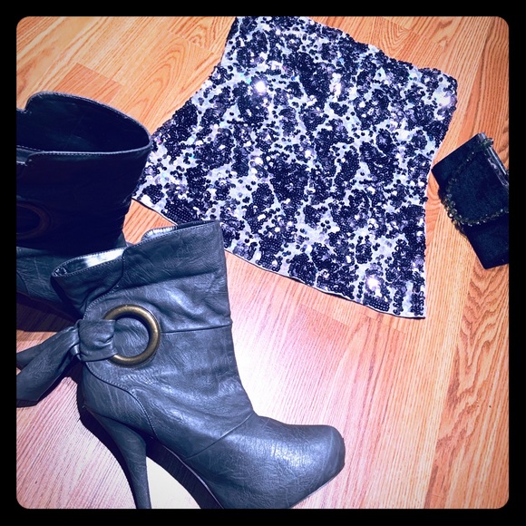 Express Tops - Glitzy clubwear lavender tube top.  Sequins galore